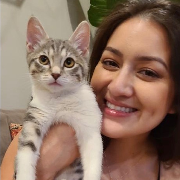 Meet your Posher, Jennifer - Picture 2 of 2